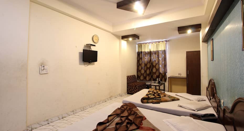 TG Rooms Paharganj 3, New Delhi 5